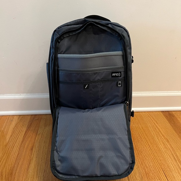 Mier Charging Laptop/Briefcase NEW - Picture 10 of 10